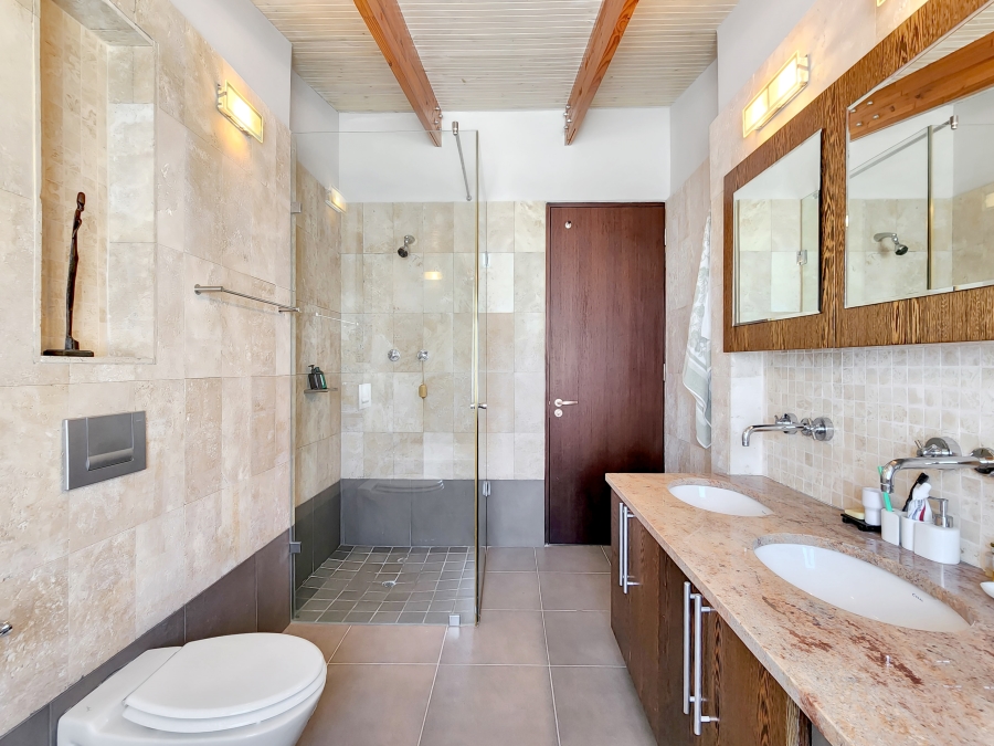 3 Bedroom Property for Sale in Bakoven Western Cape